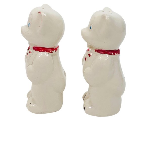 Vintage Shawnee Salt Pepper Bears Red Flowers S&P - Picture 3 of 9
